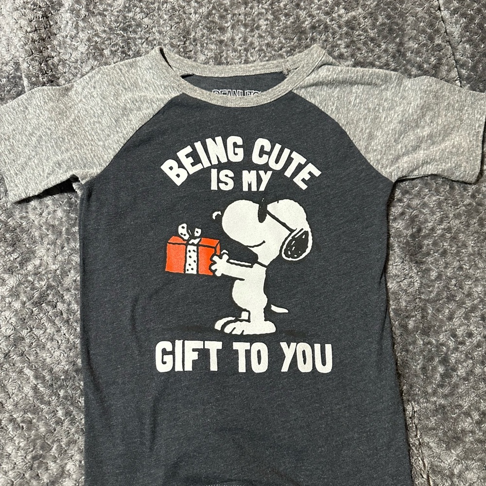 Snoopy tshirt size 7 used just two times.